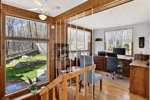 Bureau - 2-70 Ch. Des Pionniers, Gore, QC - Indoor Photo Showing Office