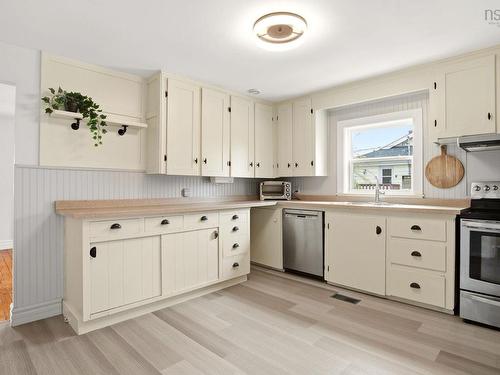 27 Stone Terrace, Bedford, NS 