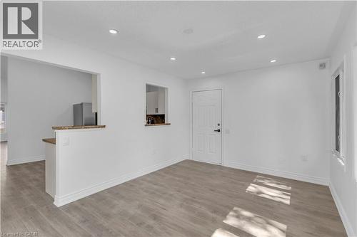 375 Silverbirch Boulevard, Hamilton, ON - Indoor Photo Showing Other Room