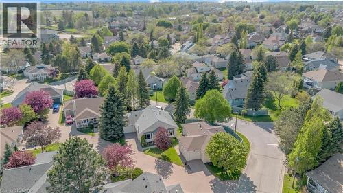 Aerial view featuring a residential neighborhood with varied architectural styles and mature trees - 375 Silverbirch Boulevard, Hamilton, ON - Outdoor With View