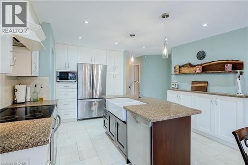 82 Vansickle Road, St. Catharines, ON - Indoor Photo Showing Kitchen With Upgraded Kitchen
