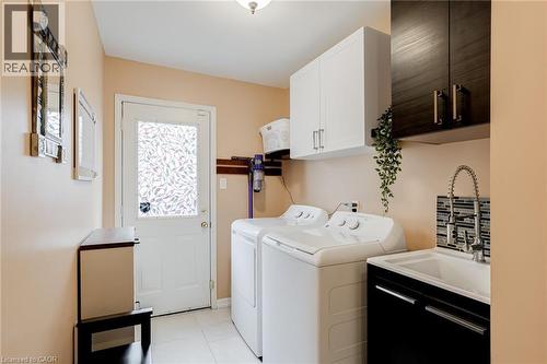 82 Vansickle Road, St. Catharines, ON - Indoor Photo Showing Laundry Room