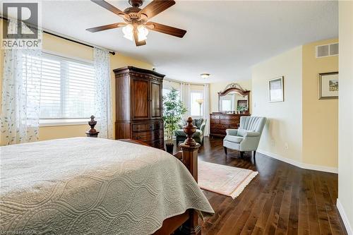 82 Vansickle Road, St. Catharines, ON - Indoor Photo Showing Bedroom