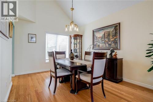 82 Vansickle Road, St. Catharines, ON - Indoor Photo Showing Dining Room