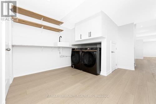 99 Cornwall Drive, Markham, ON - Indoor Photo Showing Laundry Room