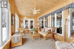 3 season sunroom in lower unit - 