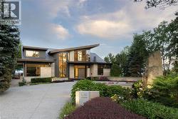 1540 WATERSEDGE Road  Mississauga, ON L5J 1A4