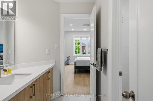 3259 Alpaca Avenue, Mississauga, ON - Indoor Photo Showing Bathroom