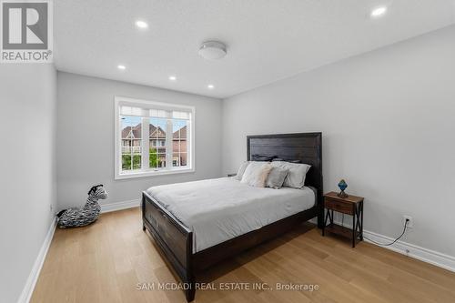3259 Alpaca Avenue, Mississauga, ON - Indoor Photo Showing Bedroom