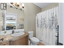 Main Bathroom 4 pce - 