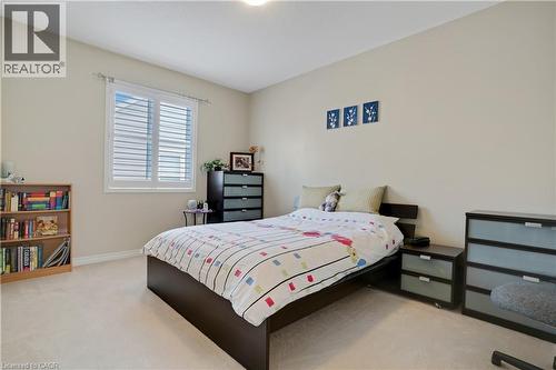 27 Glazebrook Crescent, Cambridge, ON - Indoor Photo Showing Bedroom