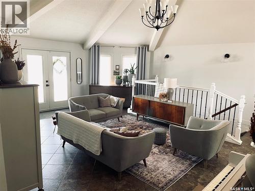 408 Macdonald Street, Nipawin, SK - Indoor Photo Showing Living Room