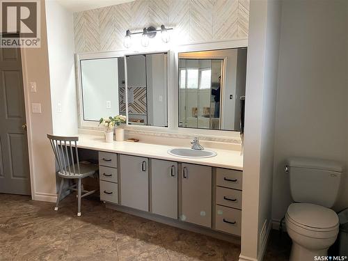 408 Macdonald Street, Nipawin, SK - Indoor Photo Showing Bathroom