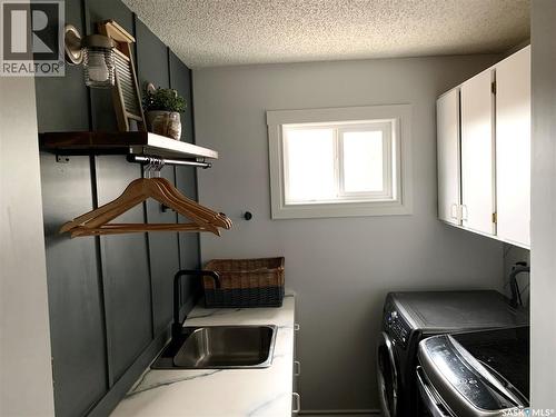 408 Macdonald Street, Nipawin, SK - Indoor Photo Showing Laundry Room