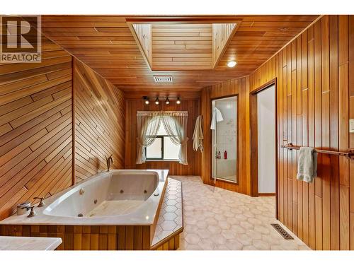 8609 Highway 8, Lytton, BC - Indoor