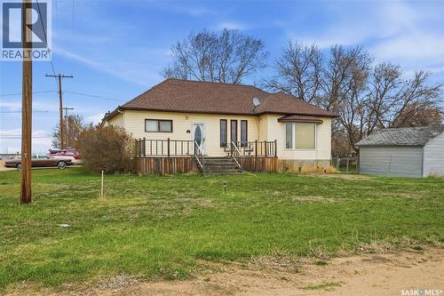 210 Railway Avenue, Mortlach, SK - Outdoor