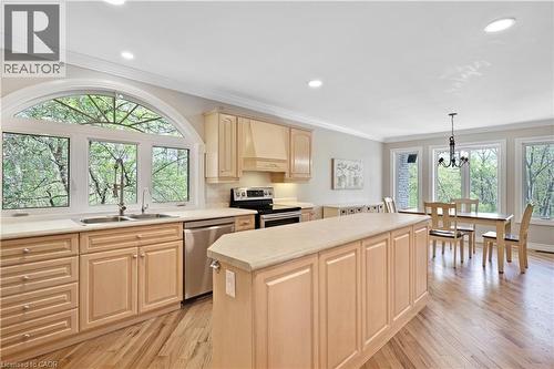 1279 Maple Manor Road, Cambridge, ON - Indoor Photo Showing Kitchen With Double Sink
