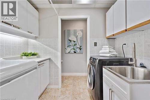 2 piece bath - 1279 Maple Manor Road, Cambridge, ON - Indoor Photo Showing Laundry Room