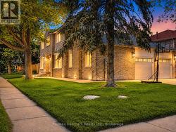560 CHILLINGHAM CRESCENT Oakville (Fd Ford), ON L6J 2P2