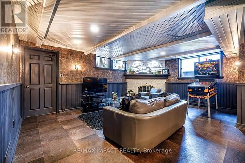 1410 Manitou Drive, Oshawa (Samac), ON - Indoor Photo Showing Other Room