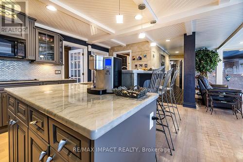 1410 Manitou Drive, Oshawa (Samac), ON - Indoor Photo Showing Kitchen