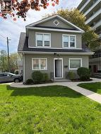 29 MOUNTAIN Avenue S Unit# 2 Stoney Creek, ON L8G 2V7