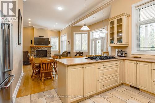 1107 Tiny Beaches Road S, Tiny, ON - Indoor Photo Showing Kitchen