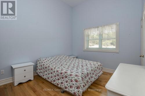 Main Floor Bedroom - 1107 Tiny Beaches Road S, Tiny, ON - Indoor Photo Showing Bedroom