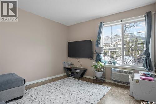82 5622 Gordon Road, Regina, SK - Indoor