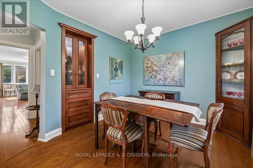 32 Miles Court, Hamilton, ON - Indoor Photo Showing Dining Room