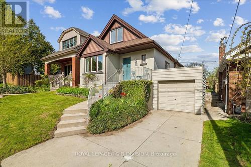32 Miles Court, Hamilton, ON - Outdoor