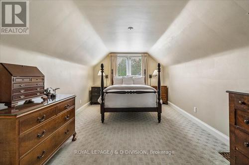 32 Miles Court, Hamilton, ON - Indoor