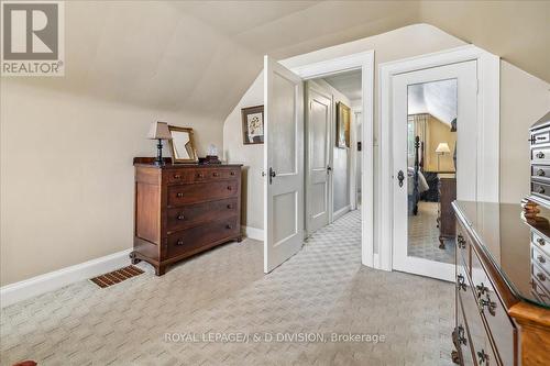 32 Miles Court, Hamilton, ON - Indoor