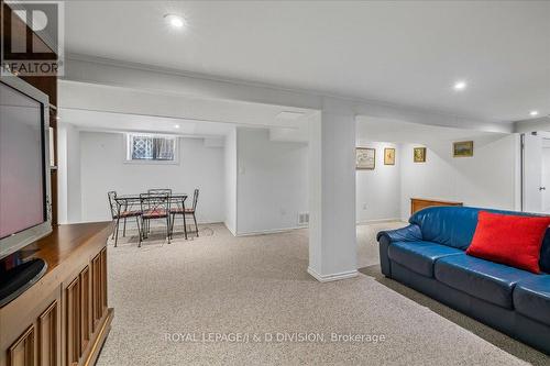 32 Miles Court, Hamilton, ON - Indoor