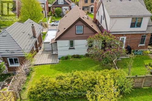 32 Miles Court, Hamilton, ON - Outdoor