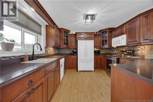 30 Dane Row, Willow Grove, NB - Indoor Photo Showing Kitchen