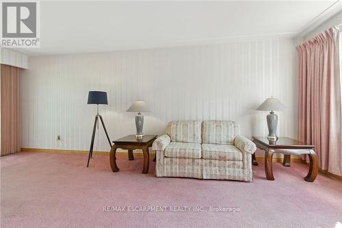 18 Jasper Drive, Hamilton, ON - Indoor