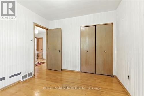 18 Jasper Drive, Hamilton, ON - Indoor Photo Showing Other Room