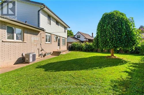 18 Jasper Drive, Hamilton, ON - Outdoor