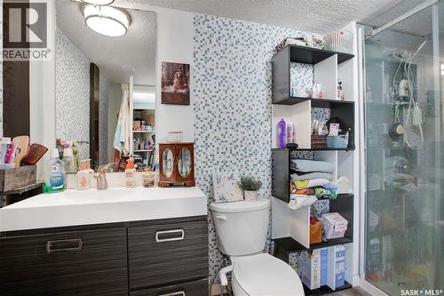 516 1St Street S, Waldheim, SK - Indoor Photo Showing Bathroom