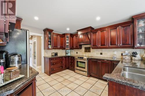 3605 Trelawny Circle, Mississauga, ON - Indoor Photo Showing Kitchen With Double Sink