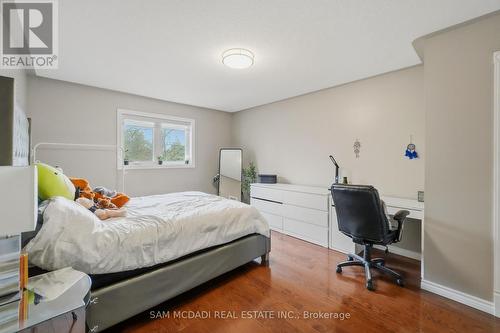 3605 Trelawny Circle, Mississauga, ON - Indoor Photo Showing Bedroom