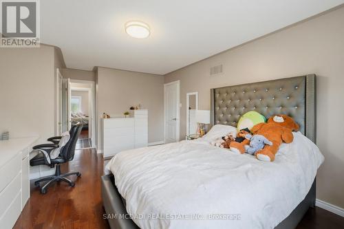 3605 Trelawny Circle, Mississauga, ON - Indoor Photo Showing Bedroom