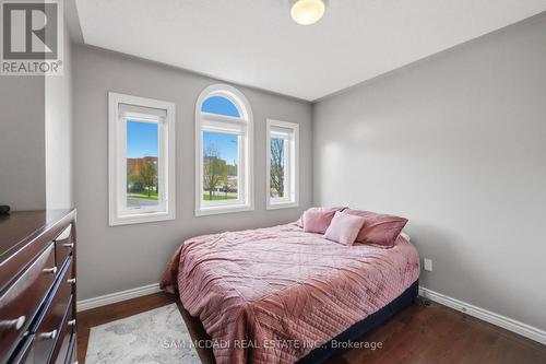3605 Trelawny Circle, Mississauga, ON - Indoor Photo Showing Bedroom