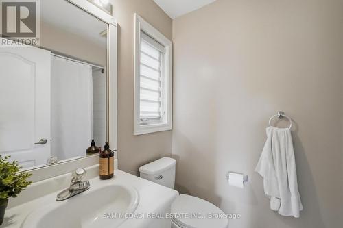 3605 Trelawny Circle, Mississauga, ON - Indoor Photo Showing Bathroom