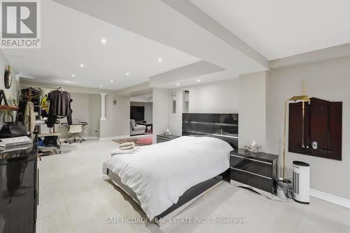 3605 Trelawny Circle, Mississauga, ON - Indoor Photo Showing Bedroom