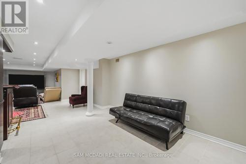 3605 Trelawny Circle, Mississauga, ON - Indoor Photo Showing Other Room