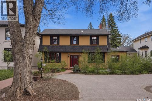 208 Saskatchewan Crescent W, Saskatoon, SK - Outdoor