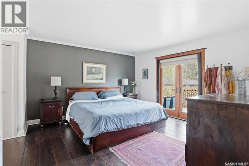 208 Saskatchewan Crescent W, Saskatoon, SK - Indoor Photo Showing Bedroom
