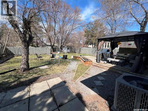 1116 Cumberland Avenue S, Saskatoon, SK - Outdoor
